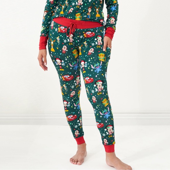 NWT LS Disney Holiday Mama Joggers - Picture 1 of 4